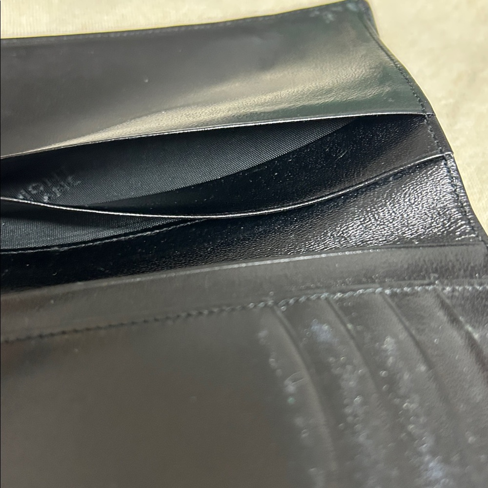 Montblanc Classic Black Leather Holder - Picture 10 of 13